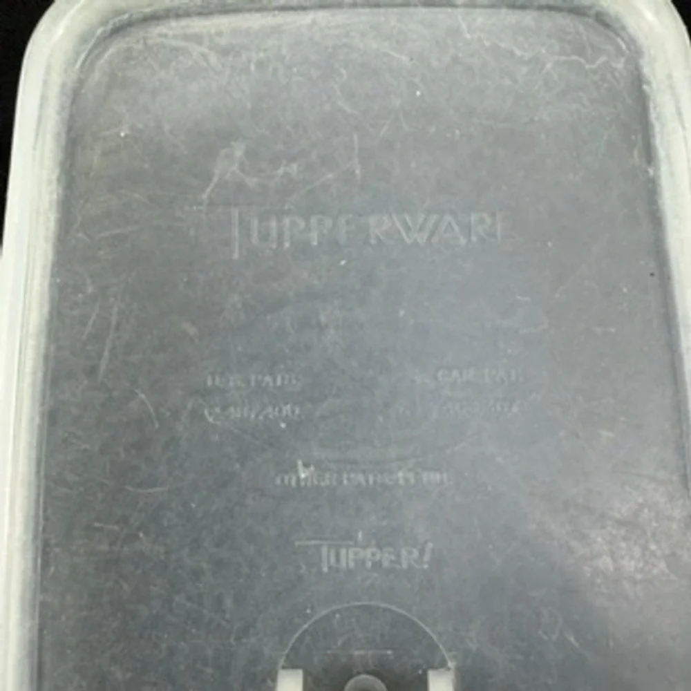 Tupperware Store N Pour Cereal Dry Food Dispenser Container White Vintage 1647